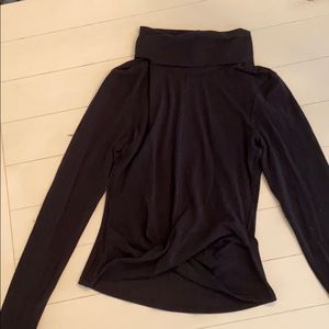 Lululemon black long sleeve